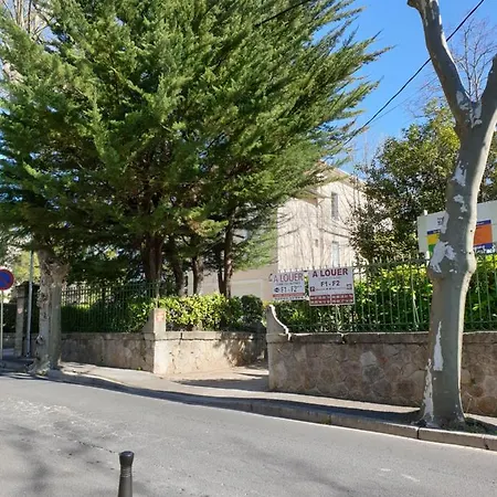La Des Fleurs Apartman *