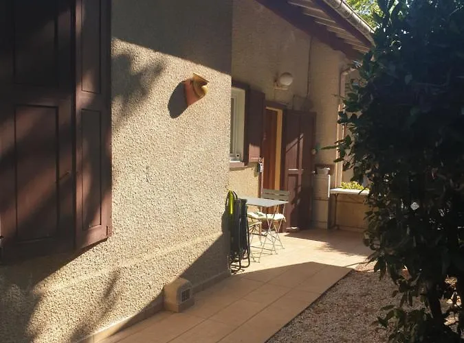 Apartament La Des Fleurs