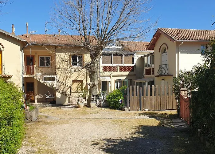 La Des Fleurs Apartament *