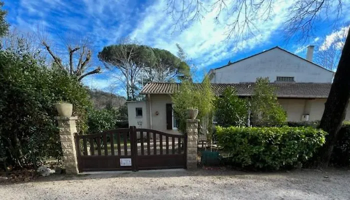 Apartament La Des Fleurs